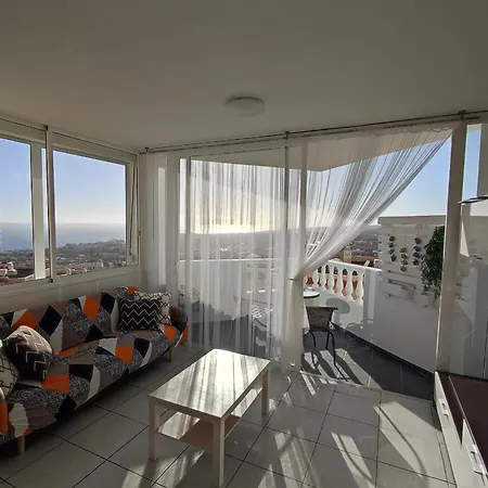 16 Sunset View Адехе